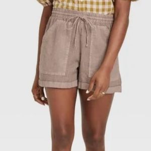 NWOT Universal Thread Shorts